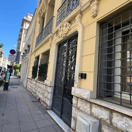 Coquette Yourhostelper Apartman 3*