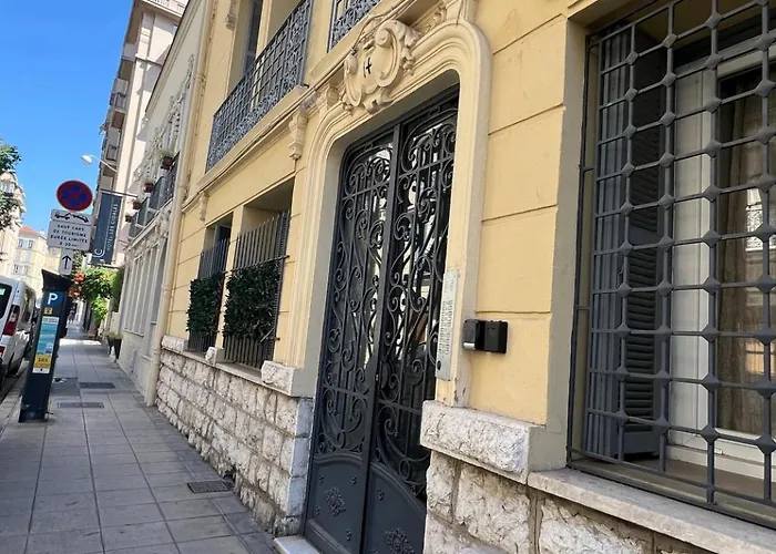 Coquette Yourhostelper Apartman 3*