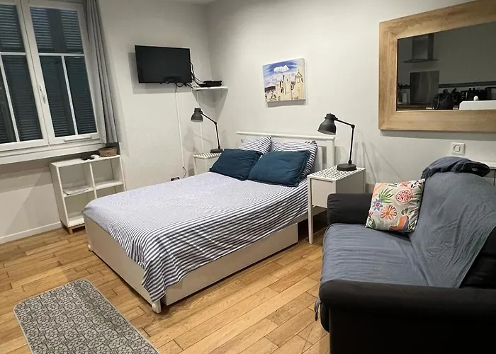 Coquette Yourhostelper 3* Nizza