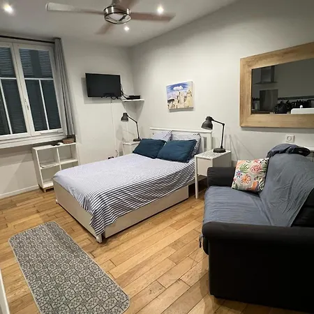 Coquette Yourhostelper 3* Nice